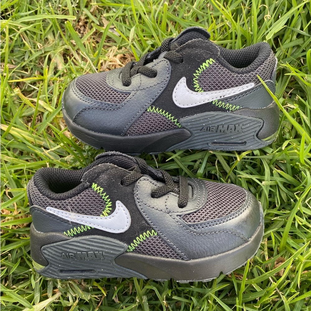 Nike Air Max Excee Toddler Size 7C Black Green Sneaker Shoes